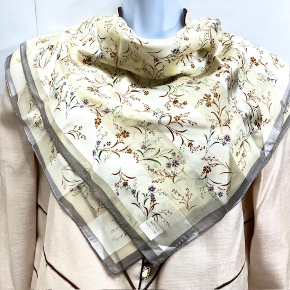 New W/ Box Elegant British Counrty Scarf 100% Silk Chiffon Satin 34"Ivery Floral - Picture 3 of 13
